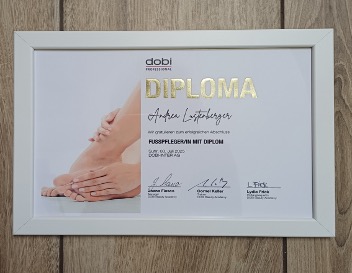 Diplom kosmetische Fusspflegerin - Academy Dobi-Inter AG